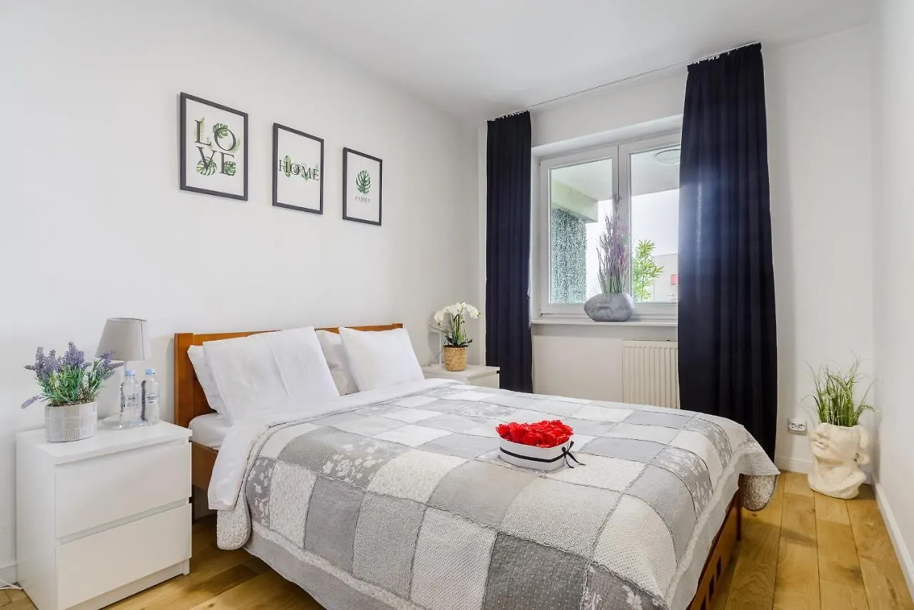 Lumina 3 Bedroom Apart Park Szczesliwicki Warsaw Poland
