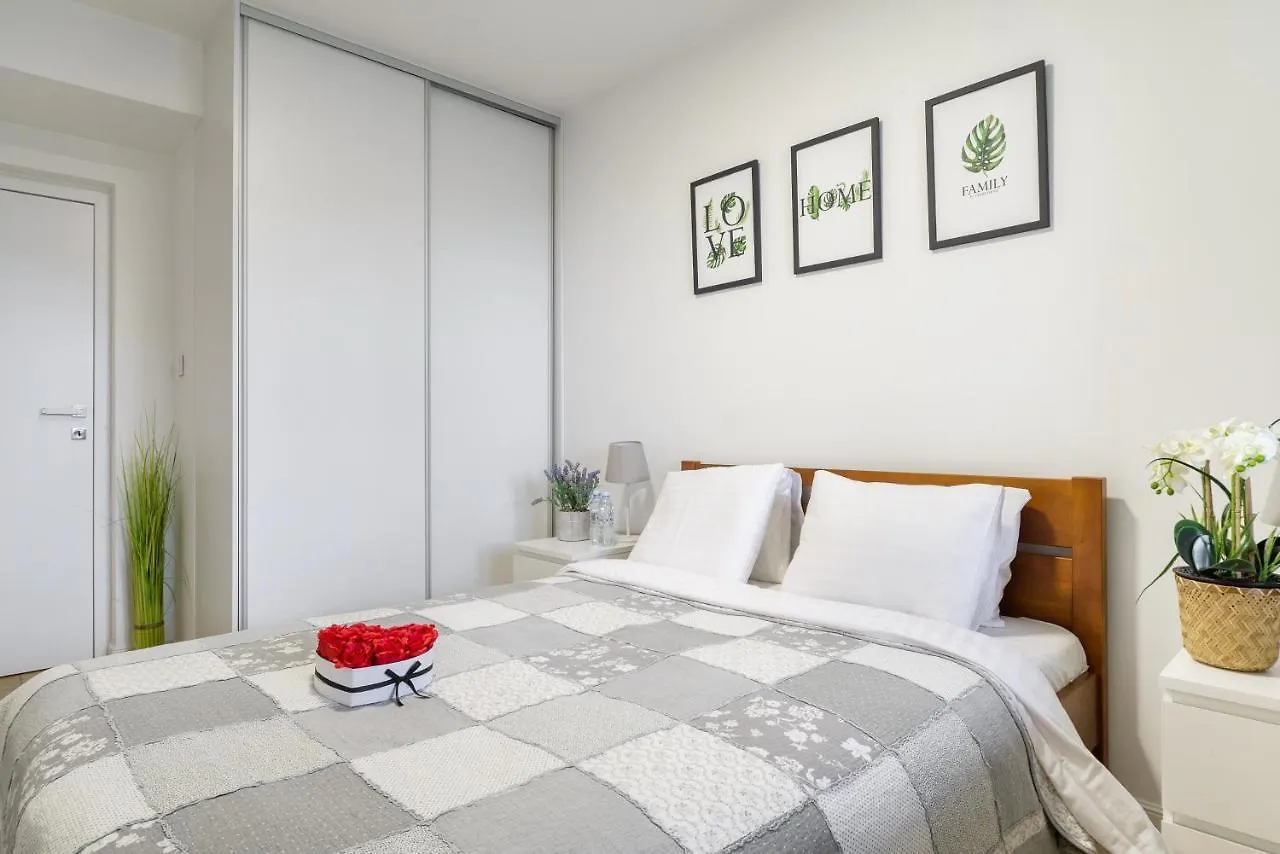 Lumina 3 Bedroom Apart Park Szczesliwicki Warsaw 0*,  Poland
